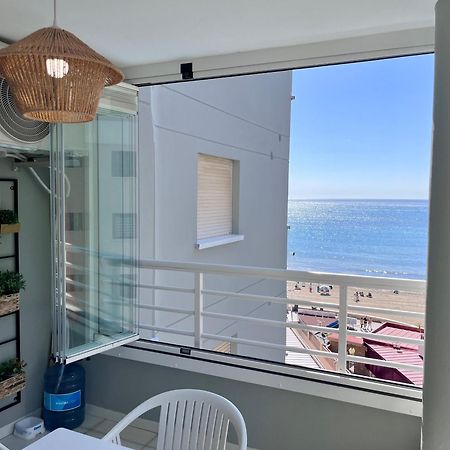 Modern Apartment On The Beach With Pool 칼페 외부 사진