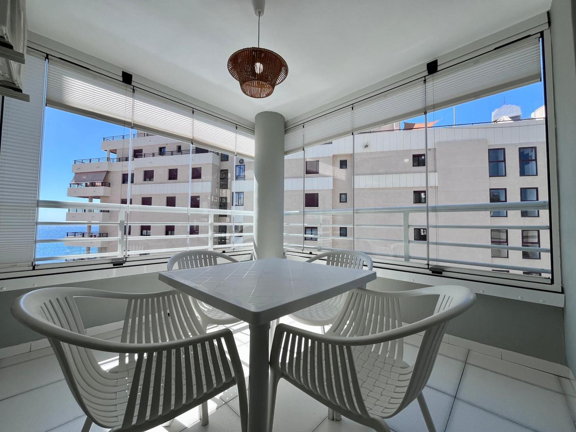 Modern Apartment On The Beach With Pool 칼페 외부 사진